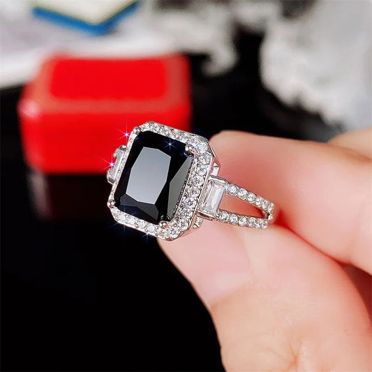 The Black Di Ring